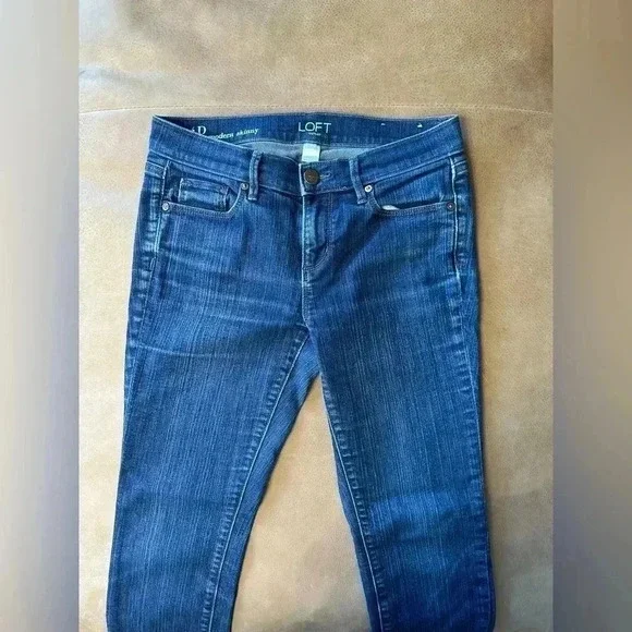 Women’s LOFT Modern Skinny Jeans Size 4 Petite - Picture 3 of 5